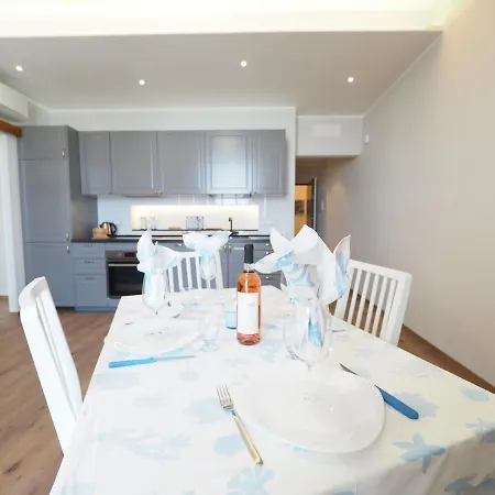 Apartament Dimora Sottoripa 87b Di Fronte All'acquario - Genovabnb It Genua