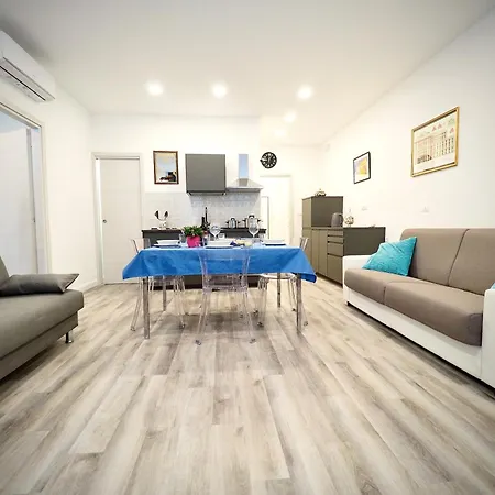 Sottoripa - Fronte Acquario - Genovabb It Apartment *