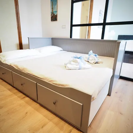 Apartment Sottoripa - Fronte Acquario - Genovabb It *